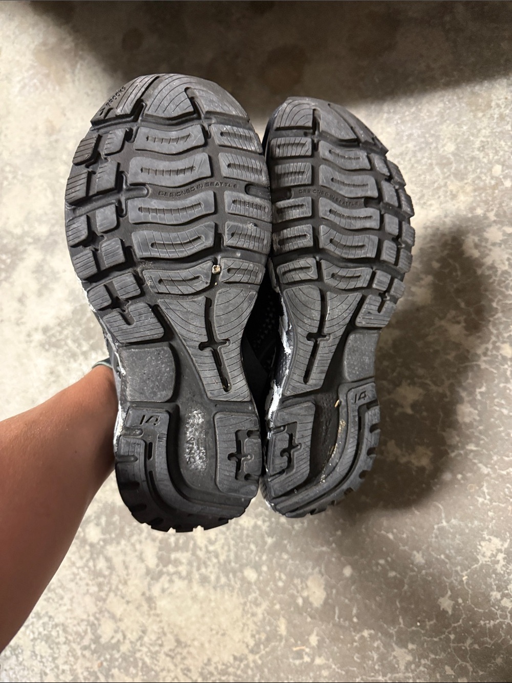 Brooks Ghost 14 Men's Running Shoes - Black and Gray - Picture 5 of 8
